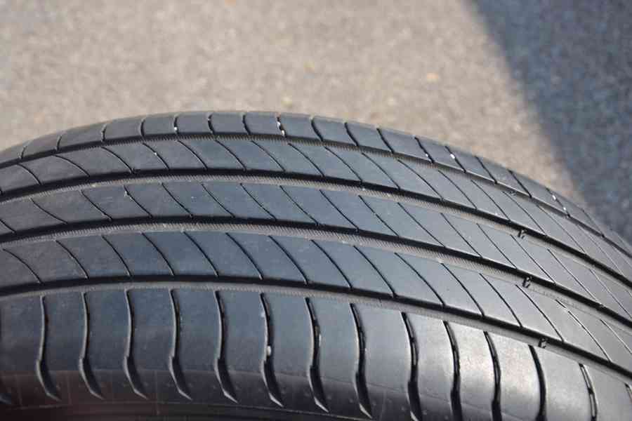 Letní NOVÁ Alu kola Š.Kodiaq/VW Tiguan+215/65R17 Michelin - foto 16