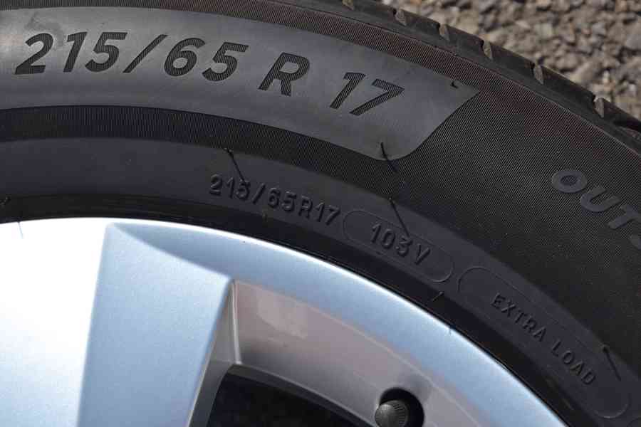 Letní NOVÁ Alu kola Š.Kodiaq/VW Tiguan+215/65R17 Michelin - foto 6