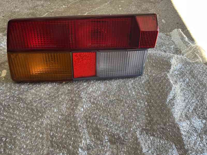 Zadní světlo Škoda 105 120 130 RAPID levé - foto 8