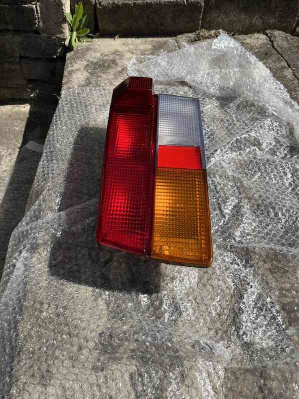 Zadní světlo Škoda 105 120 130 RAPID levé - foto 5