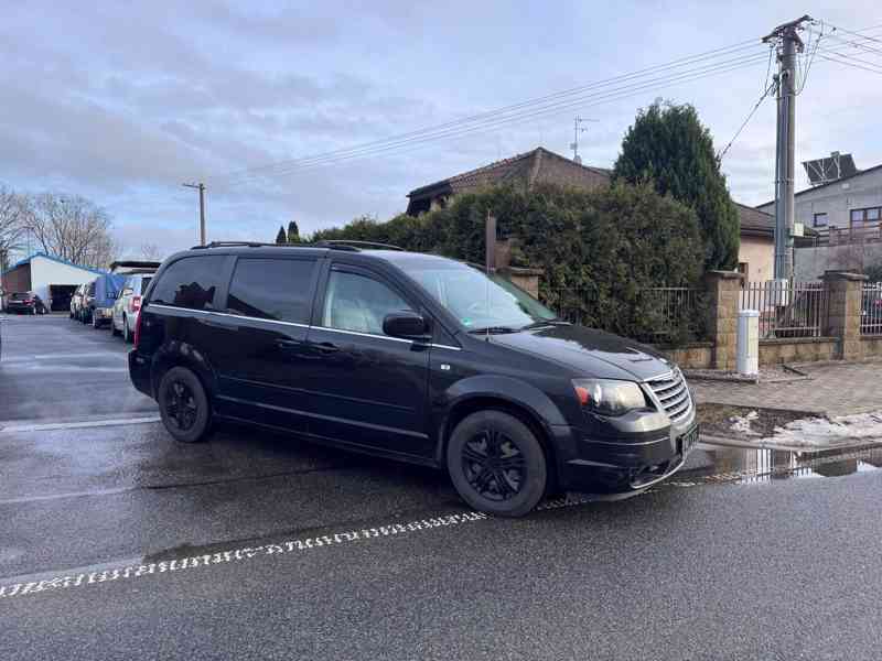 Chrysler Town Country 3,8 LPG RT DVD Swivel Go 2007 - foto 1