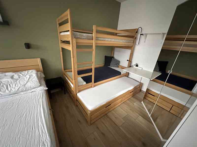 Patrová postel pro tři s uložnými šuplíky (200x80 cm) - foto 2