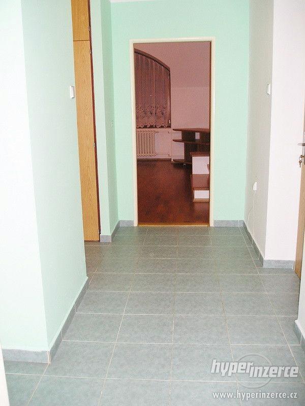 Pěkný byt v ŘRD 3+1, 90 m2, P 5 u metra Nové Butovice - foto 7