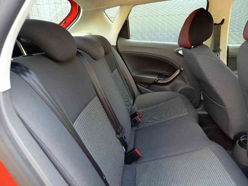 SEAT Ibiza 1,6TDI Reference ČR 1.majitel 66kw - foto 11