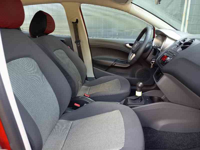 SEAT Ibiza 1,6TDI Reference ČR 1.majitel 66kw - foto 10