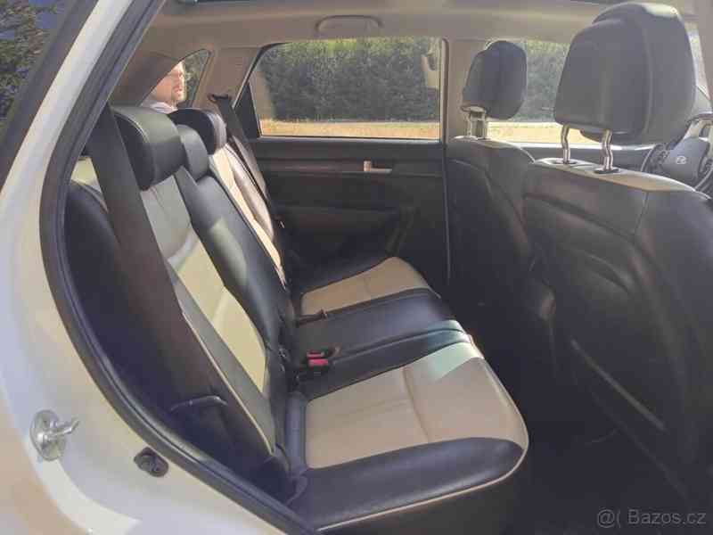 Kia Sorento 2,2   CRDI 4WD 145kW, 4x4 Automat - foto 9