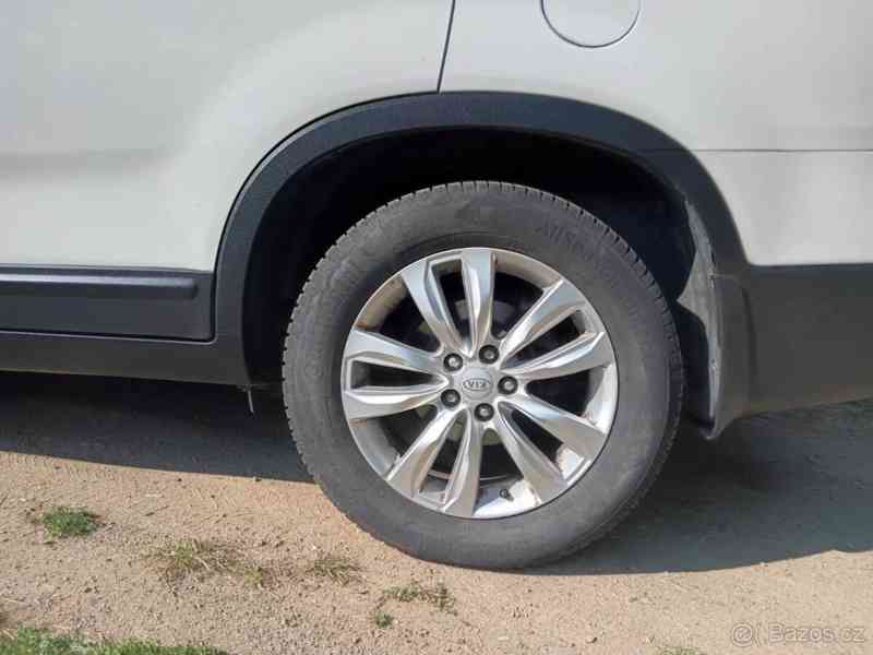 Kia Sorento 2,2   CRDI 4WD 145kW, 4x4 Automat - foto 6