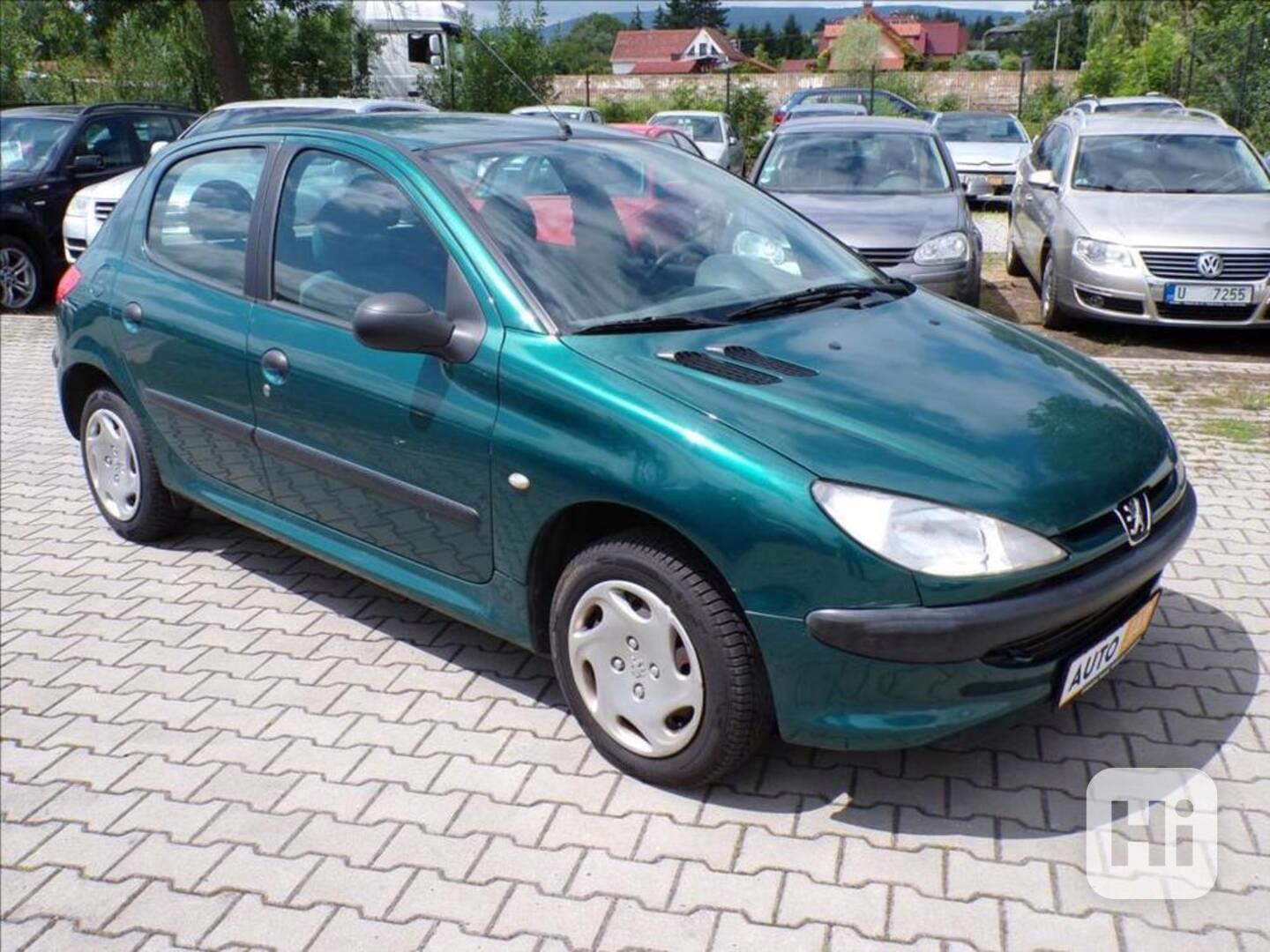 Peugeot 206 1,1 i KLIMATIZACE-HNED ODJÍŽDÍTE - foto 1