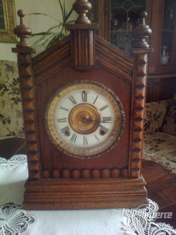 Staré krbové hodiny ANSONIE z roku 1882. - foto 1
