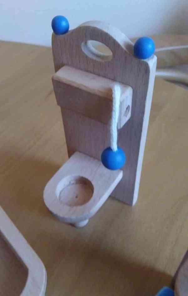 Dřevěná koupelna pro panenky - foto 5