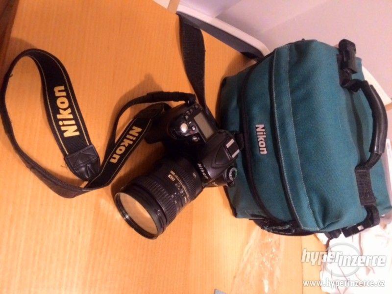 Nikon D90 - foto 1