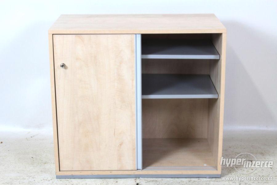 Kancelářská skříň Techo - posuvné dveře - foto 1