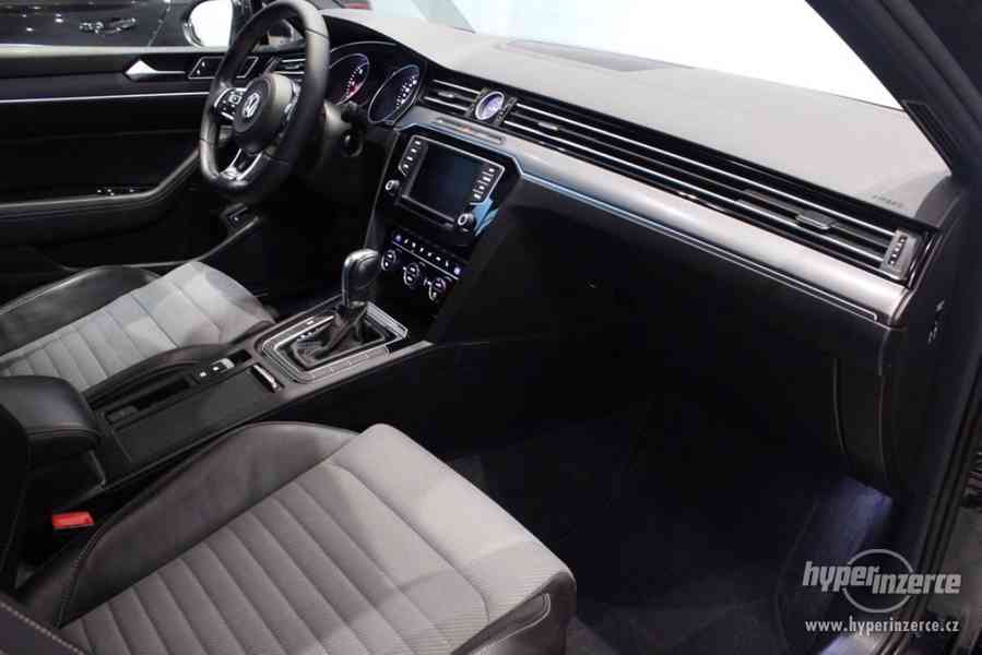 VW Passat  B8 2.0 TDI DSG R-LINE - foto 22