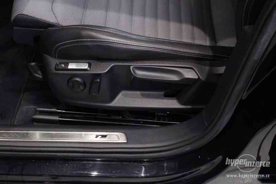 VW Passat  B8 2.0 TDI DSG R-LINE - foto 24