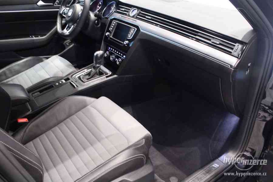 VW Passat  B8 2.0 TDI DSG R-LINE - foto 25