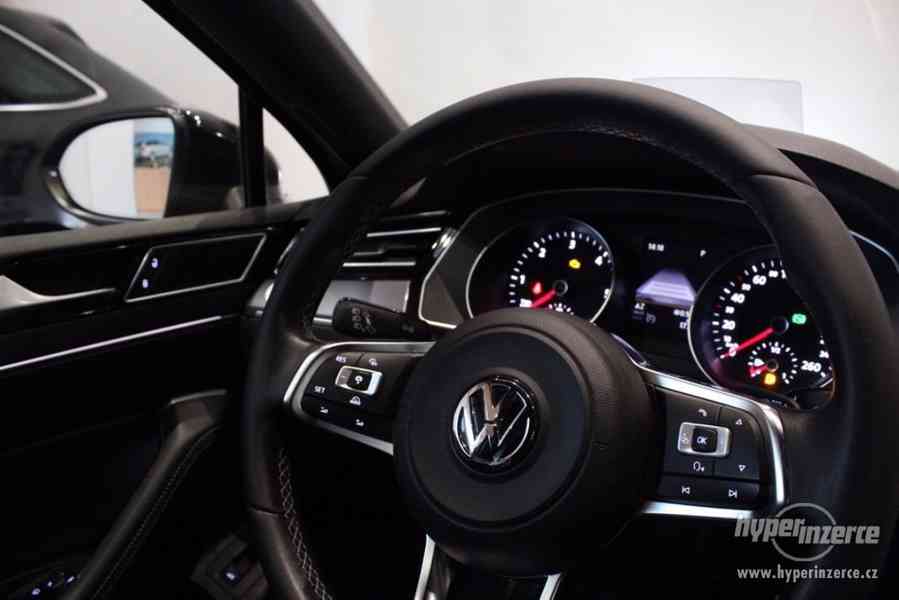 VW Passat  B8 2.0 TDI DSG R-LINE - foto 32