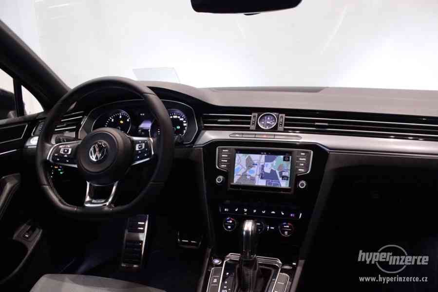 VW Passat  B8 2.0 TDI DSG R-LINE - foto 34