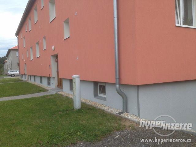 Pronájem rekonstr. bytu 2+1 Mariánské Lázně - Klimentov - foto 13