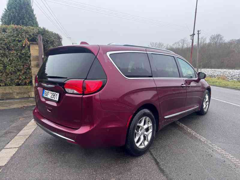 Chrysler Pacifica 3,6 Limited Radar Navi LPG 2017 - foto 4