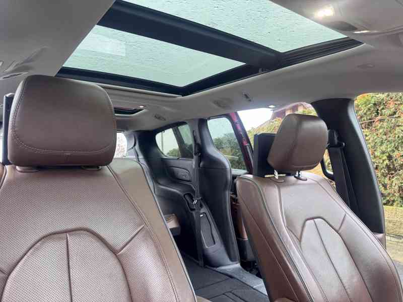 Chrysler Pacifica 3,6 Limited Radar Navi LPG 2017 - foto 13
