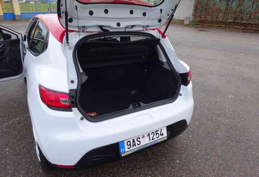 Renault Clio 1.2i Combi r.v.2014 (54 kw) klima stk:11/2027 - foto 16