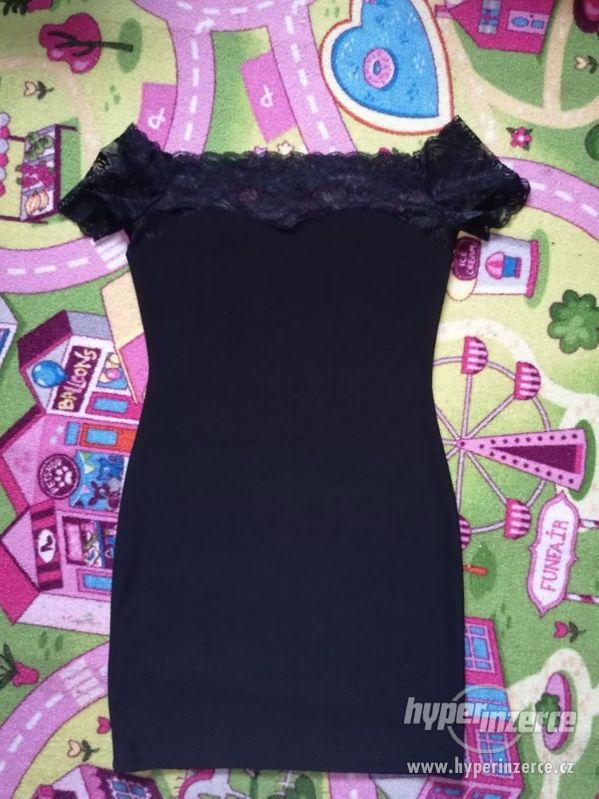 Černé šaty s krajkou - foto 2
