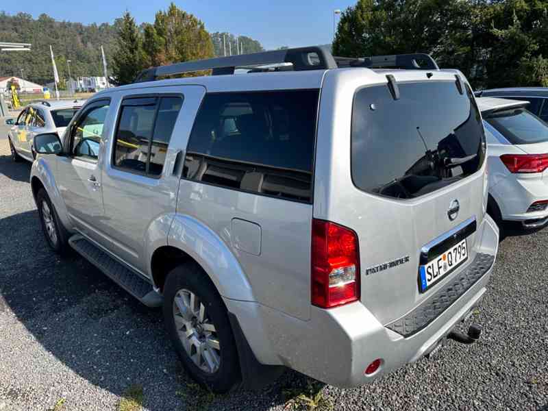 Nissan Pathfinder 2.5 dCi LE Executive-Paket 140kw - foto 9