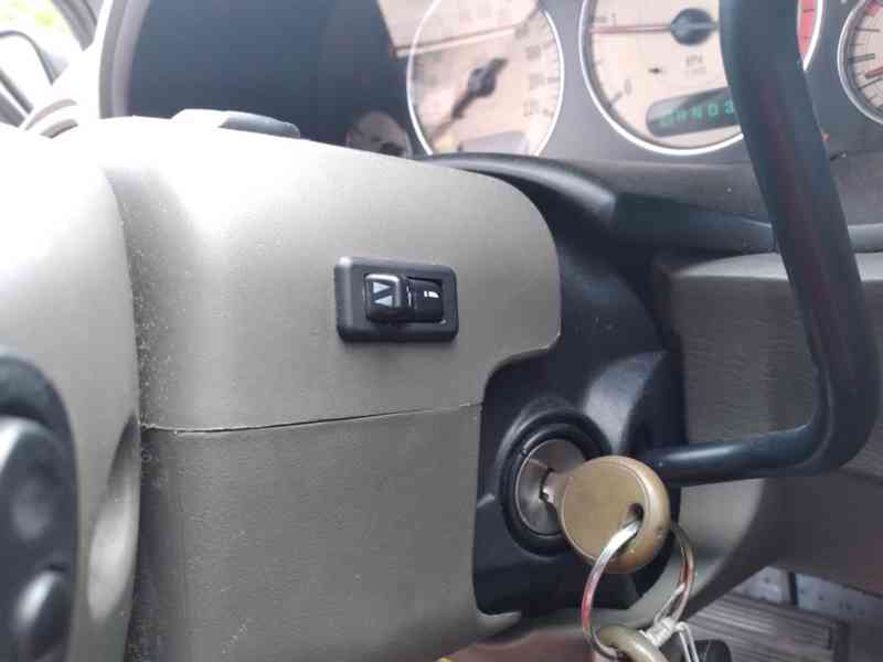 CHRYSLER GRAND VOYAGER 2.8 CRD LIMITED AT,AC,ČR,7 MÍST - foto 25