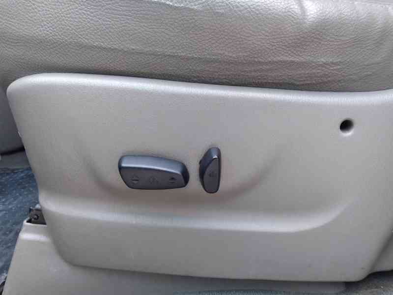 CHRYSLER GRAND VOYAGER 2.8 CRD LIMITED AT,AC,ČR,7 MÍST - foto 10