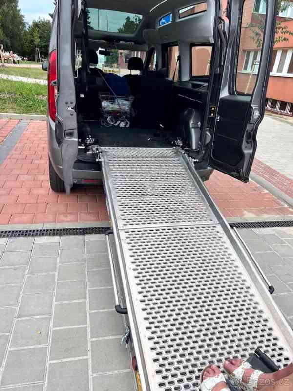 Fiat Dobló Auto pro převoz vozíčkáře - foto 4