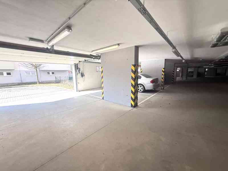 PRONÁJEM GARÁŽOVÉHO STÁNÍ ULICE ŘÍČANSKÁ, BRNO–BYSTRC  - foto 4