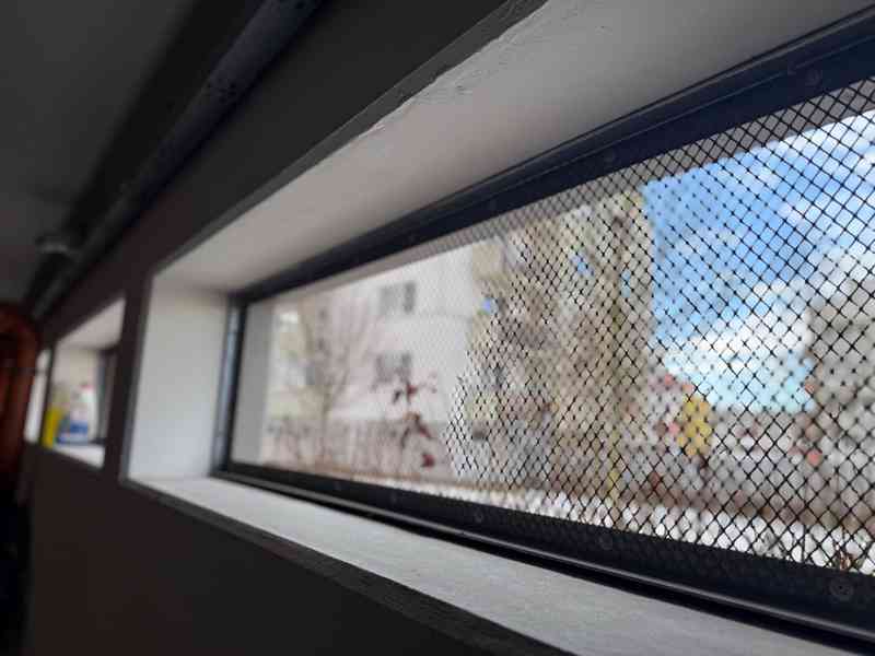 PRONÁJEM GARÁŽOVÉHO STÁNÍ ULICE ŘÍČANSKÁ, BRNO–BYSTRC  - foto 9