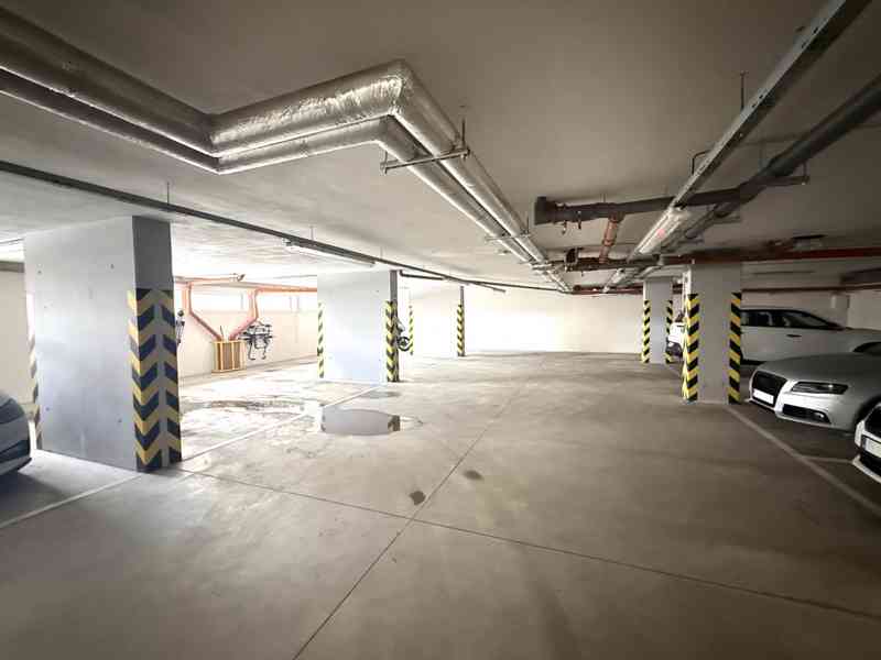 PRONÁJEM GARÁŽOVÉHO STÁNÍ ULICE ŘÍČANSKÁ, BRNO–BYSTRC  - foto 6