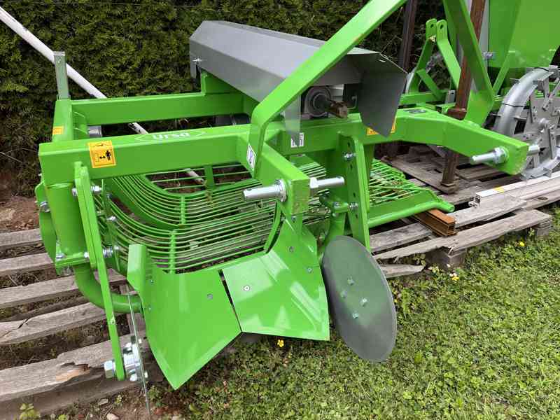 Vyorávač brambor BOMET vibrační - boční - foto 5