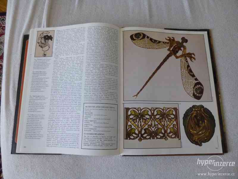 Encyclopedia of Antiques,  London 1990 - foto 7