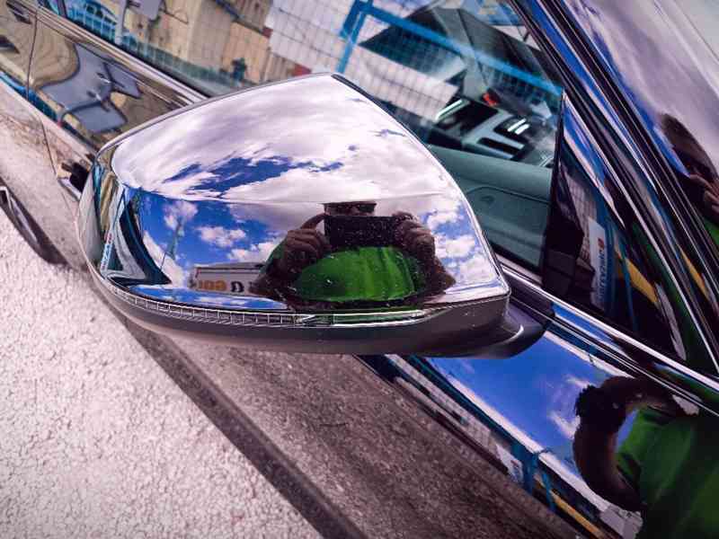 AUDI Q5 2,0TDI Quattro S-Line Sportback ČR 1.majitel DPH - foto 10