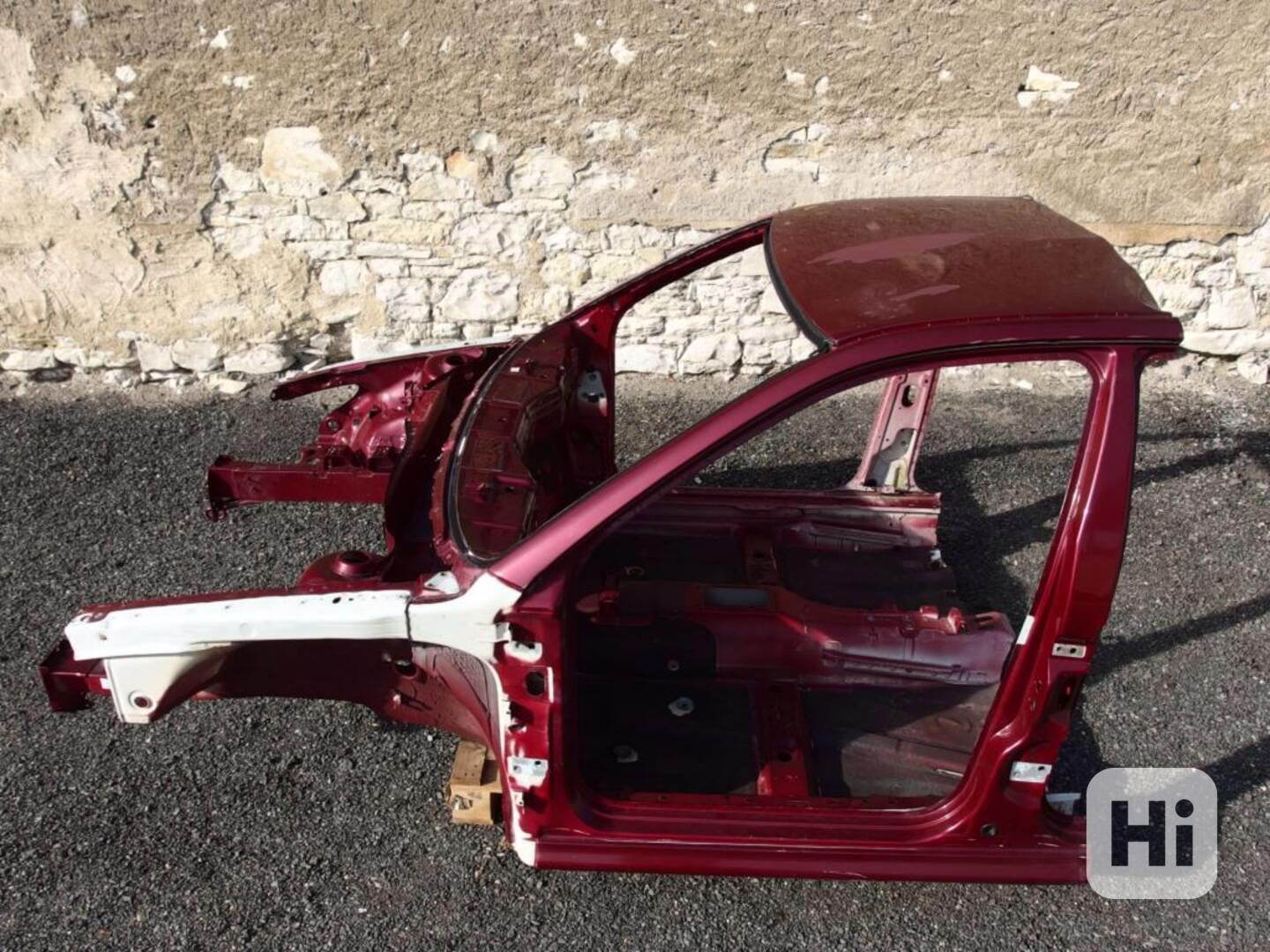 Nehavarovaná přední polovina karoserie Škoda Octavia I - foto 1
