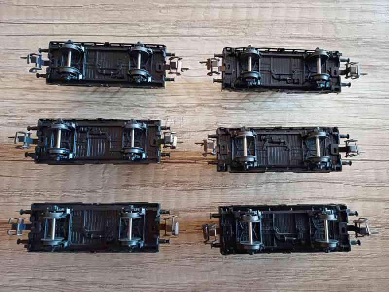 Vagony na přepravu vína.  TT - foto 3