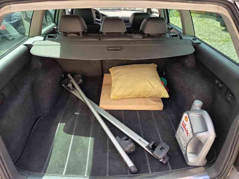 VOLKSWAGEN Passat Variant 1,9TDI 4Motion Highline 96KW - foto 18