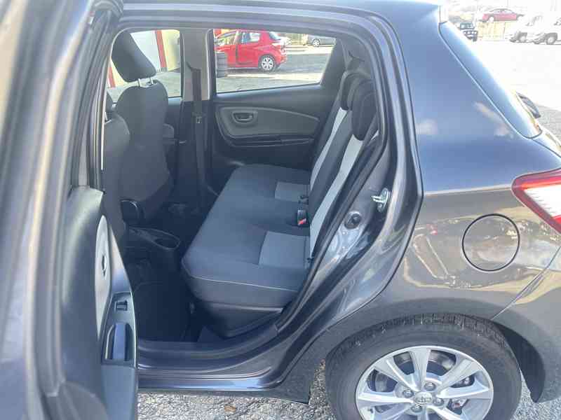 Toyota Yaris 1.5i Hybrid/Navi/74kW/Kamera - foto 13