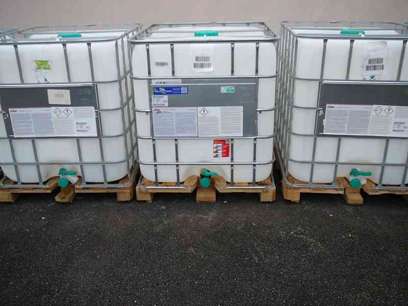 IBC nádrže/kontejnery 1000L - foto 2