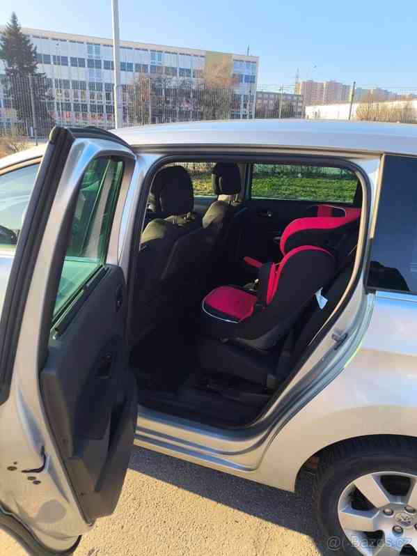 Peugeot 5008 1,6 - foto 6