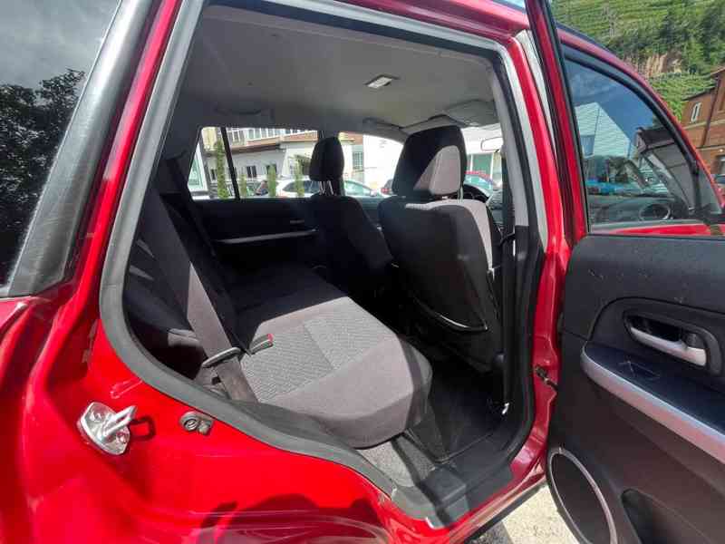 Suzuki Grand Vitara 2.4i Comfort Aut. benzín 124kw - foto 8