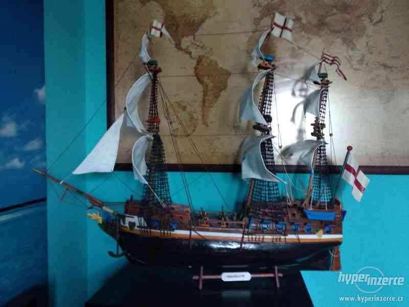 Dřevěný model lodi - foto 1