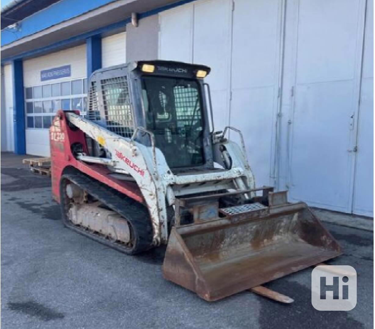 predné dverové sklo okno na šmýkače Takeuchi TL - foto 1