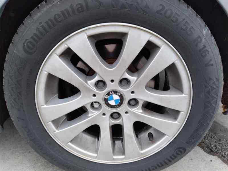 BMW 320i 110kW KLIMA - foto 35