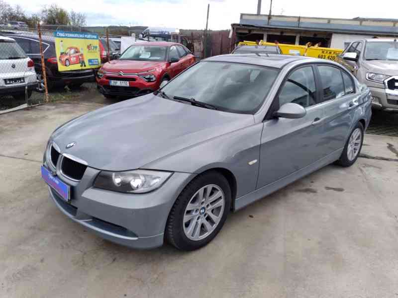 BMW 320i 110kW KLIMA - foto 3