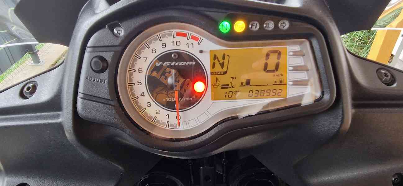 Suzuki V Strom 650, 50.5 kw, r.v.2016, 39tkm - foto 8