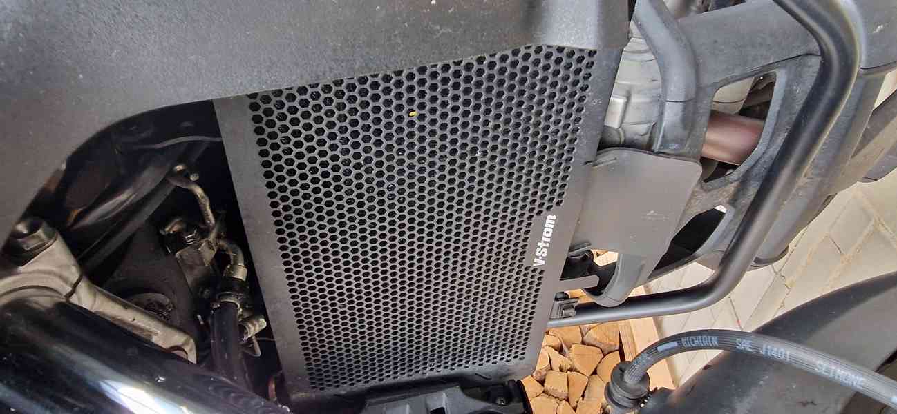 Suzuki V Strom 650, 50.5 kw, r.v.2016, 39tkm - foto 3