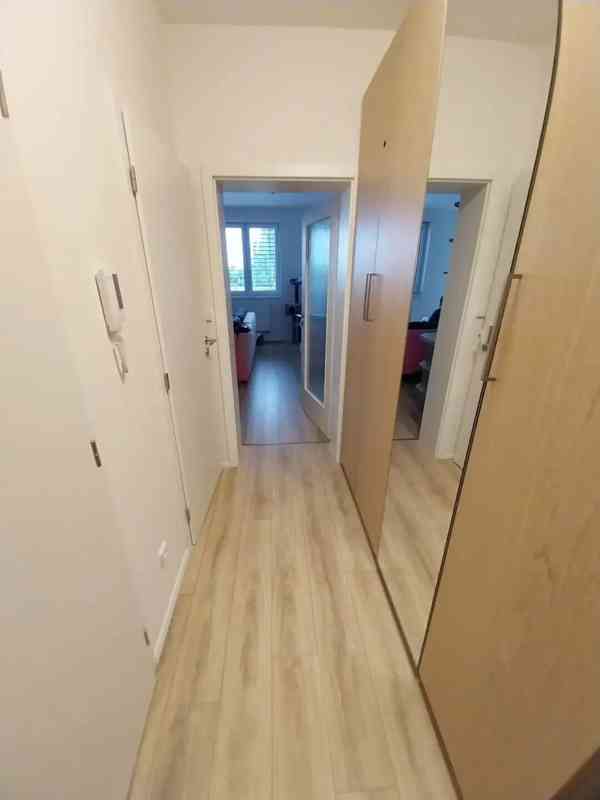 Pronájem bytu 2+kk 50 m² - foto 5